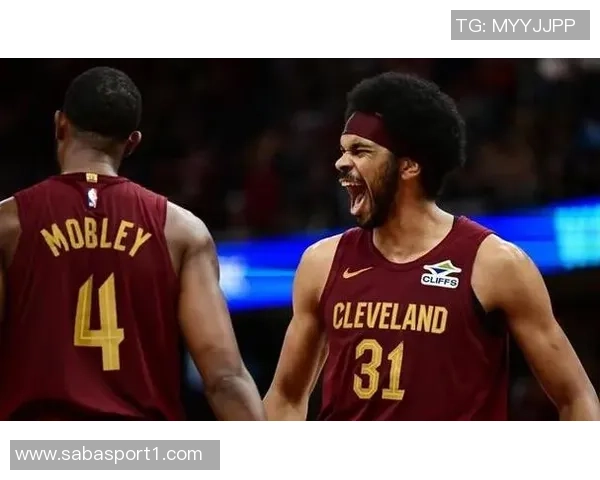 替补梅里尔表现出色五记三分助球队赢得胜利首末节各得11分