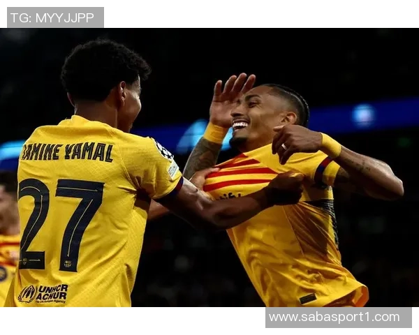 火星撞地球巴黎官推发布巴萨欧冠之夜海报引发热议