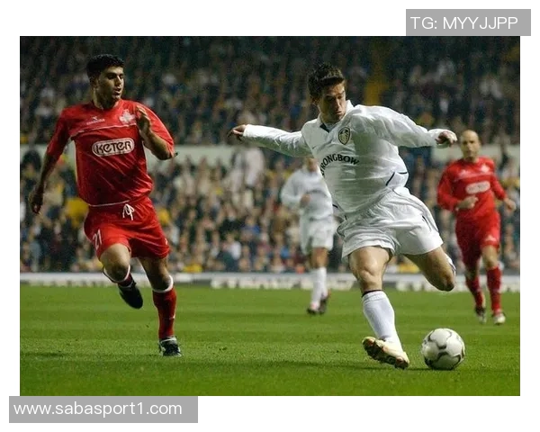 带刺白玫瑰崛起利兹联六轮不败斩红军蓝军下轮迎战曼联