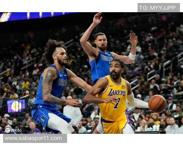 湖人残阵逆袭独行侠文森特首节火力全开八村表现出色半场领先13分